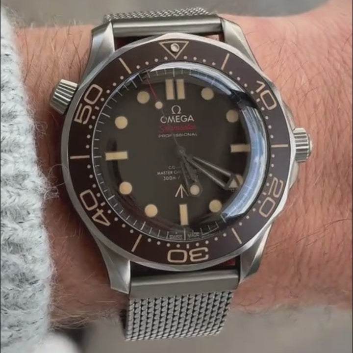 Seamaster Diver 300M 42mm — 007 No Time To Die Edition